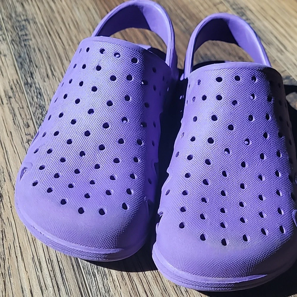 Everywear Totes Sandals, Size 7-8, Purple